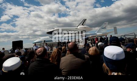 Larry Rieke Enterprise Shuttle Crew (l-r) Ace Beall, Henry Taylor, Darrell Hood ...
