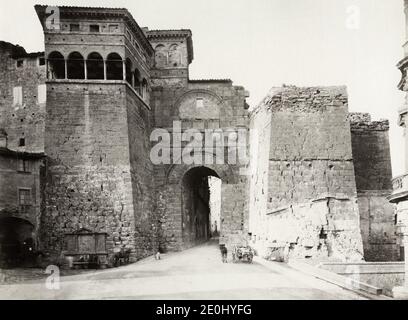 Tirage Albuminé Vintage Naples Porta Capuana 1885 - Format 20x26 Cm, Référence MP4023
