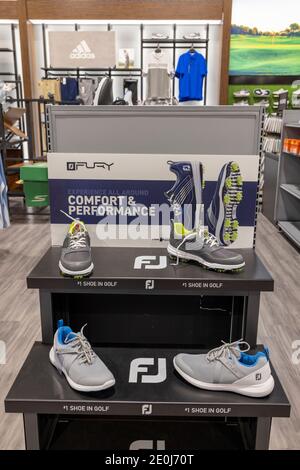 Footjoy golf shoes on sale Dick s Sporting Goods Columbia Mall Kennewick Washington Sate USA Stock Photo Alamy