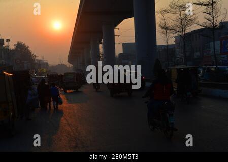 Lahore, Pakistan. 01st Jan, 2021. An attractive stunning eye catching view of the first Sun Rise of Year 2021 in Federal Capital city Lahore. (Photo by Rana Sajid Hussain/Pacific Press) Credit: Pacific Press Media Production Corp./Alamy Live News Stock Photo
