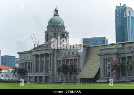 Padang  / Singapore - May 21 2018: Singapore Museum with dome and main entrance Stock Photo