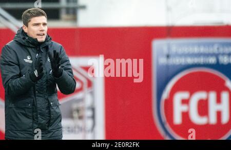 Heidenheim, Germany. 02nd Jan, 2021. Football: 2. Bundesliga, 1. FC Heidenheim - 1. FC Nürnberg, Matchday 14 at Voith Arena. Nuremberg's coach Robert Klauß gives instructions on the touchline. Credit: Stefan Puchner/dpa - IMPORTANT NOTE: In accordance with the regulations of the DFL Deutsche Fußball Liga and/or the DFB Deutscher Fußball-Bund, it is prohibited to use or have used photographs taken in the stadium and/or of the match in the form of sequence pictures and/or video-like photo series./dpa/Alamy Live News Stock Photo