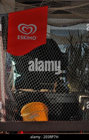 Eskimo fishing net hi-res stock photography and images - Alamy