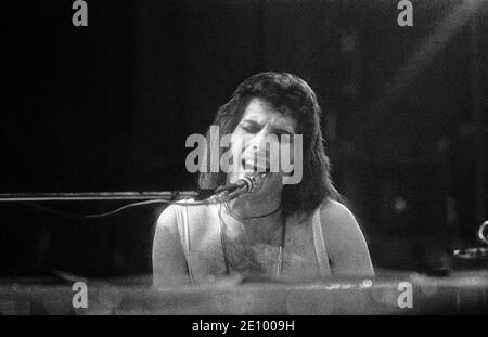 Freddie Mercury of Queen. Live at Cardiff Castle festival 10/09/1976 Stock Photo