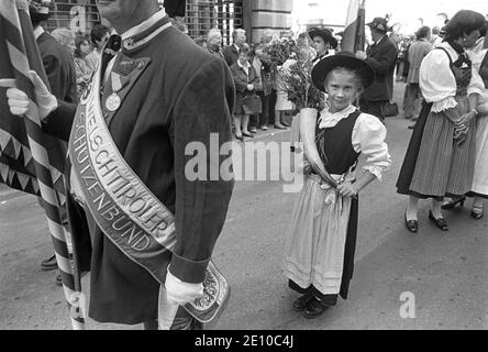 On October 5, 1997 is relocated in Trieste, Italian city but long under the Austro-Hungarian Empire, the monument, removed in 1921, to Princess Elizabeth of Austria 'Sissi', wife of Emperor Franz Joseph. For the occasion gathers a large number of nostalgic and fans of the Empire, with uniforms and vintage clothes. Stock Photo