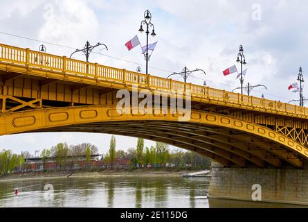 Margaret bridge over Danube river in the city center. Budapest, Hungary Stock Photo