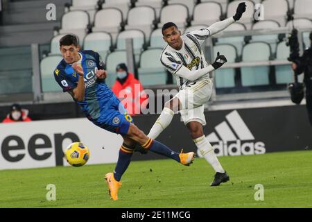 Turin, Italy. 03rd Jan, 2021. 12 Alex Sandro Lobo Silva (JUVENTUS FC) during Juventus FC vs Udinese Calcio, Italian football Serie A match in turin, Italy, January 03 2021 Credit: Independent Photo Agency/Alamy Live News Stock Photo