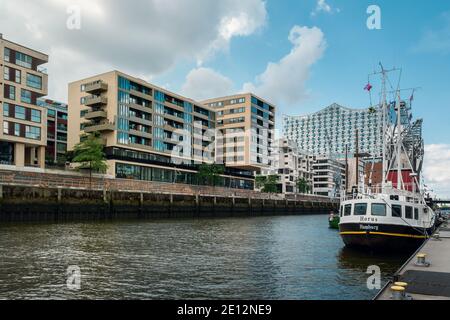 Apartments, Houses And Ships In The Hamburg Hafencity, Germany Stock Photo