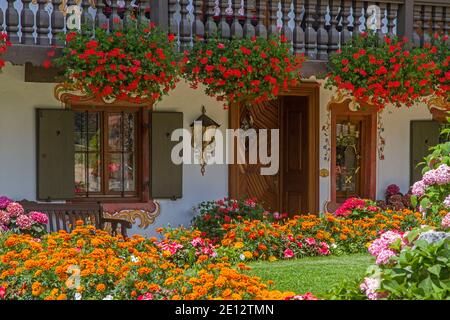 The Streinhof In Bayrischzell Is A Prime Example Of The Alpine Style Of Architecture In Southern Upper Bavaria Stock Photo