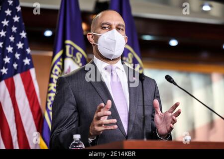 Rep. Hakeem Jeffries, D-N.Y., speaks in the House chamber after the ...