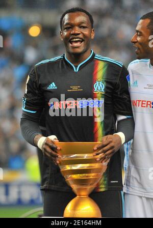 OM's goalkeeper Steve Mandanda celebrates after Marseille won the French Cup League Final soccer match against Montpellier HSC in Saint-Denis near Paris, France on April 23, 2011. Marseille won 1-0. Photo by Christian Liewig/ABACAPRESS.COM Stock Photo