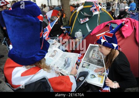 Atmosphere outside Westminster Abbey ahead of the wedding of Prince William and Kate Middleton to take place tomorrow, in London, UK on April 28, 2011. Photo by Thierry Orban/ABACAPRESS.COM Stock Photo