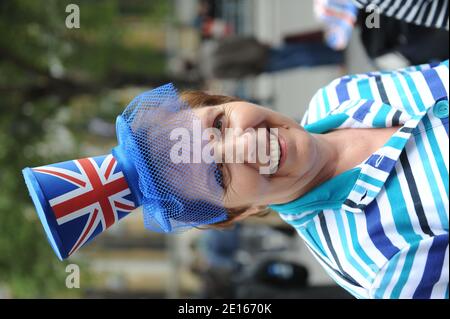 Atmosphere outside Westminster Abbey ahead of the wedding of Prince William and Kate Middleton to take place tomorrow, in London, UK on April 28, 2011. Photo by Thierry Orban/ABACAPRESS.COM Stock Photo