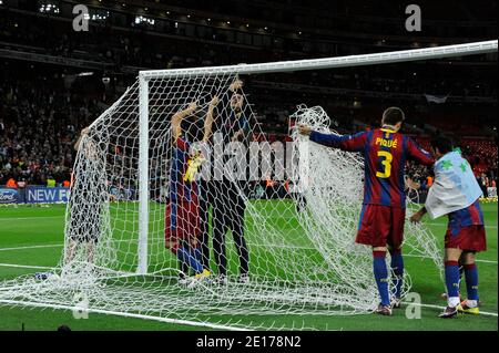 Barcelona's Gerard Pique stealing the net during the Champion's League Final soccer match, Barcelona vs Manchester United, in London, England on May 28th, 2011. Barcelona won 3-1. Photo by Henri Szwarc/ABACAPRESS.COM arriving in the VIP Village of the Tennis French Open 2011 in Roland-Garros Stadium, Paris, France, on May 23th, 2011. Photo by Henri Szwarc/ABACAPRESS.COM Stock Photo