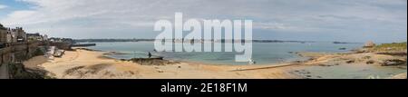 Panoramic view of St Malo beach with Dinard in the background Stock Photo