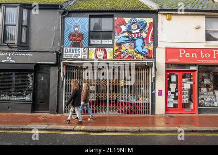 Brighton, January 5th 2021: The first day after the Prime Minister's announcement of a Tier 5 Lockdown throughout the UK led to Brighton's normally-busy streets being almost deserted this morning Credit: Andrew Hasson/Alamy Live News Stock Photo