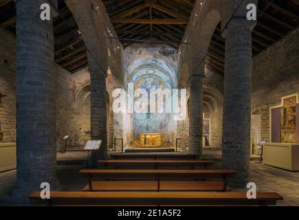 Interior of Romanesque church of Sant Climent, consecrated in 1123.  Taüll, Lleida Province, Catalonia, Spain.  The Catalan Romanesque Churches of the Stock Photo