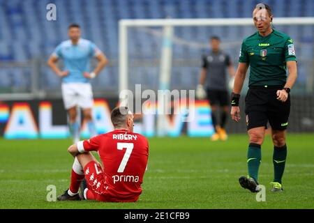 Franck Ribery of Fiorentina injured leaves the pitch during the Italian championship Serie A football match between SS Lazio and ACF Fiorentina on January 6, 2021 at Stadio Olimpico in Rome, Italy - Photo Federico Proietti / DPPI / LM Stock Photo