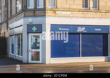 Edinburgh, Scotland - January 6 2021: The Boots Comely Bank location in Edinburgh. Boots is a British health and beauty retailer and pharmacy chain. Stock Photo