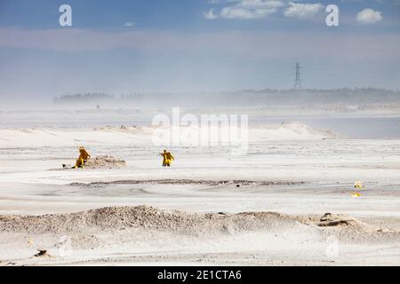 The tailings pond at the Syncrude mine north of Fort McMurray, Alberta, Canada. Tailings ponds in the tar sands are unlined and leach toxic chemicals Stock Photo