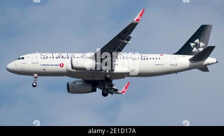 Turkish Airlines Star Alliance livery A320 (TC-JPP) Stock Photo