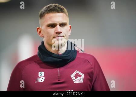 LILLE, FRANCE - JANUARY 6: Sven Botman of Lille OSC before the Ligue 1 match between Lille OSC and Angers SCO at Stade Pierre Mauroy on January 6, 2021 in Lille, France (Photo by Jeroen Meuwsen/BSR Agency/Alamy Live News)*** Local Caption *** Sven Botman Stock Photo