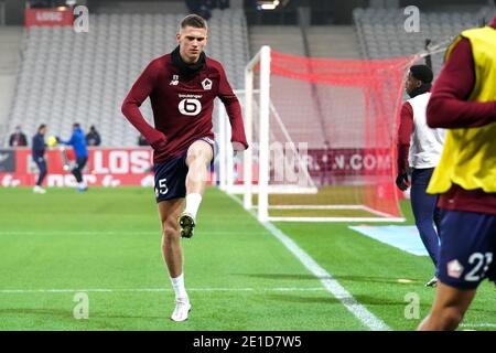 LILLE, FRANCE - JANUARY 6: Sven Botman of Lille OSC before the Ligue 1 match between Lille OSC and Angers SCO at Stade Pierre Mauroy on January 6, 2021 in Lille, France (Photo by Jeroen Meuwsen/BSR Agency/Alamy Live News)*** Local Caption *** Sven Botman