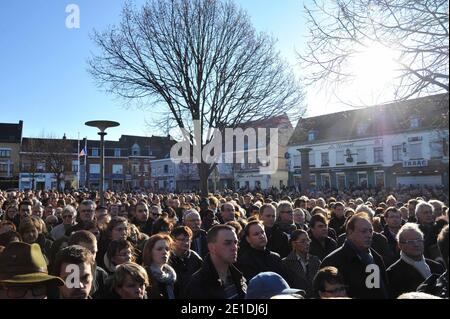 Citizens of Linselles town, north of France pay tribute to Antoine de Leocour and Vincent Delory, killed last week in Niger, on January 15, 2011. Photo by Christophe Guibbaud/ABACAPRESS.COM Stock Photo