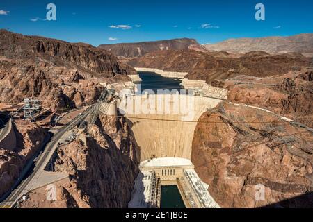 Hoover Dam, Lake Mead on Colorado River, view from Mike O'Callaghan-Pat Tillman Memorial Bridge, Mojave Desert, near Boulder City, Nevada, USA Stock Photo