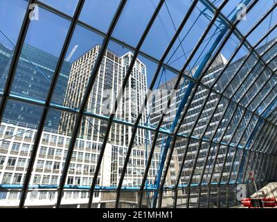 Waterloo station, crowds, trains, platforms, people, Stock Photo