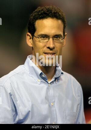 Los Angeles Dodgers general manager Paul DePodesta watches batting practice before game against the Angels at Angel Stadium in Anaheim, Calif. on Frid Stock Photo