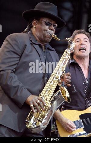 Bruce Springsteen and the E Street band in concert at Crystal Palace Stadium in London, UK. 26th May 2003. Stock Photo