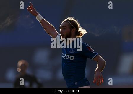 Liverpool, UK. 09th Jan, 2021. Tom Davies of Everton during the FA Cup Third Round match between Everton and Rotherham United at Goodison Park on January 9th 2021 in Liverpool, England. (Photo by Daniel Chesterton/phcimages.com) Credit: PHC Images/Alamy Live News Stock Photo