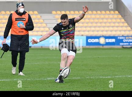 January 9, 2021, Parma, Italy: Parma, Italy, Sergio Lanfranchi stadium, January 09, 2021, Carlo Canna (Zebre) kicks during Zebre Rugby vs Benetton Treviso - Rugby Guinness Pro 14 match (Credit Image: © Alessio Tarpini/LPS via ZUMA Wire) Stock Photo