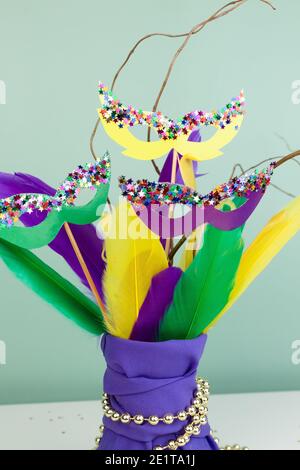 Second Life Marketplace - ~MaRdI GrAs Feathers in Purple Glass Vase~  TRANSFER ONLY