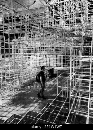 Sculpture Reja, The Cloud, by Japanese architect and artist Sou ...