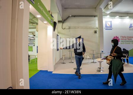 Naples, Italy. 09th Jan, 2021. The vaccination campaign in the Covid-19 Vaccine Center of ASL Napoli 1 Centro at the Mostra d'Oltremare in Naples, Italy on January 9, 2021. Second day of the vaccination campaign, fifteen stations for the administration of Pfizer Bhiontech vaccine. (Photo by Alessandro Barone/Pacific Press/Sipa USA) Credit: Sipa USA/Alamy Live News Stock Photo