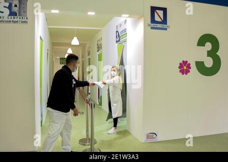 Naples, Italy. 09th Jan, 2021. The vaccination campaign in the Covid-19 Vaccine Center of ASL Napoli 1 Centro at the Mostra d'Oltremare in Naples, Italy on January 9, 2021. Second day of the vaccination campaign, fifteen stations for the administration of Pfizer Bhiontech vaccine. (Photo by Alessandro Barone/Pacific Press/Sipa USA) Credit: Sipa USA/Alamy Live News Stock Photo