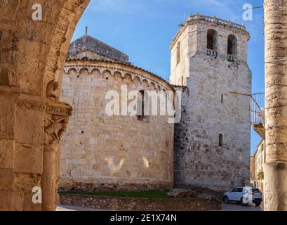 Church of Sant Julia seen from Old Hospital, Besalu. Garrotxa, Girona, Catalonia, Spain Stock Photo