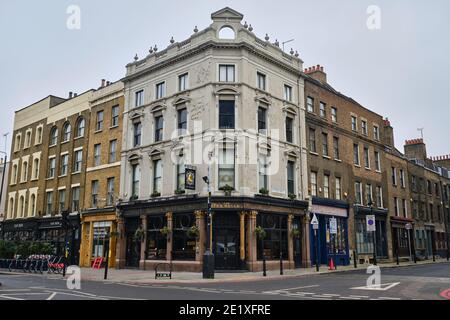 The Ten Bells Public House, Spitalfields. Closed due to Covid-19 Lockdown restrictions, Spitalfields, East London, United Kingdom, Sunday 10th January Stock Photo