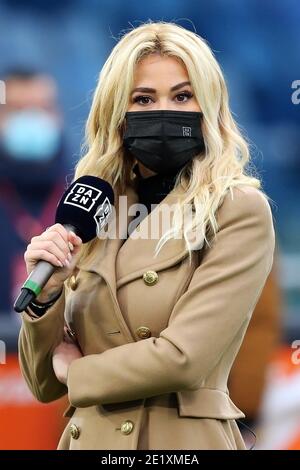 Rome, Italy. 10th Jan, 2021. Diletta Leotta, DAZN television presenter during the Italian championship Serie A football match between AS Roma and FC Internazionale on January 10, 2021 at Stadio Olimpico in Rome, Italy - Photo Federico Proietti/DPPI/LM Credit: Paola Benini/Alamy Live News Stock Photo