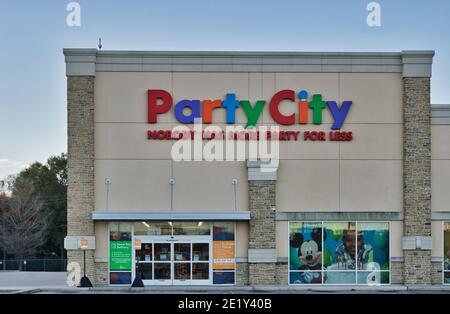 Houston, Texas USA 01-01-2021: Party City storefront in Houston, TX. Largest retailer of celebration goods in the USA, founded in 1986. Stock Photo