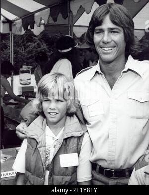 RICHARD HATCH with son Paul Hatch shopping in the supermarket in Bel ...