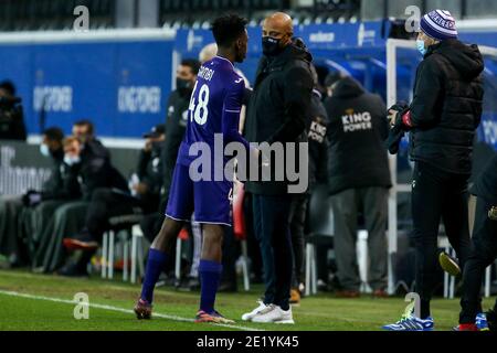 LEUVEN, BELGIUM - JANUARY 10: L-R: Albert Sambi Lokonga of Anderlecht, coach Vincent Kompany of Anderlecht during the Pro League match between OH Leuv Stock Photo