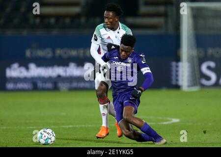 LEUVEN, BELGIUM - JANUARY 10: L-R: Albert Sambi Lokonga of Anderlecht, Kamal Sowah of OH Leuven during the Pro League match between OH Leuven and RSC Stock Photo