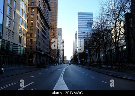 Amsterdam, Holland/the Netherlands – januari 2021: The Zuidas Amsterdam without tourists and locals due to the Cornoacrisis shutdown Stock Photo