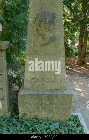 Grab, Johann Gottlieb Fichte, Dorotheenstaedtischer Friedhof, Chausseestrasse, Mitte, Berlin, Deutschland Stock Photo