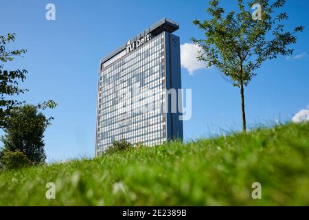 The building of Electrical Engineering, Mathematics and Computer Science (EMI building) on the campus of Delft University of Technology (TU Delft) Stock Photo