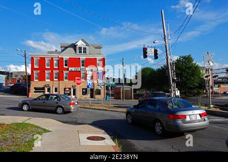 Cut price discount liquor store next to former Baltimore and Ohio Railroad , Cumberland, Maryland MD, USA Stock Photo