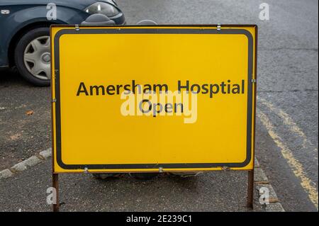 Old Amersham, Buckinghamshire, UK. 11th January, 2021. An Amersham Hospital Open sign. Amersham Old Town was very quiet today as many people heed the Government requirement to stay at home during the latest Covid-19 lockdown. Credit: Maureen McLean/Alamy Stock Photo